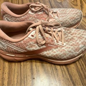 Brooks Ghost 14 Size 9 Sneakers Running Shoes